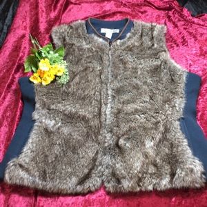 Faux fur navy vest medium EUC